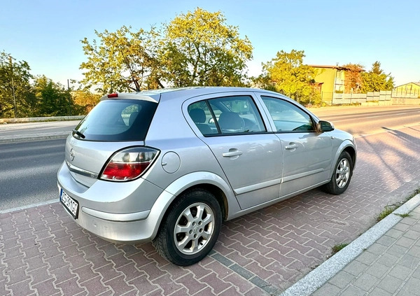 Opel Astra cena 10900 przebieg: 201300, rok produkcji 2008 z Szczecin małe 79